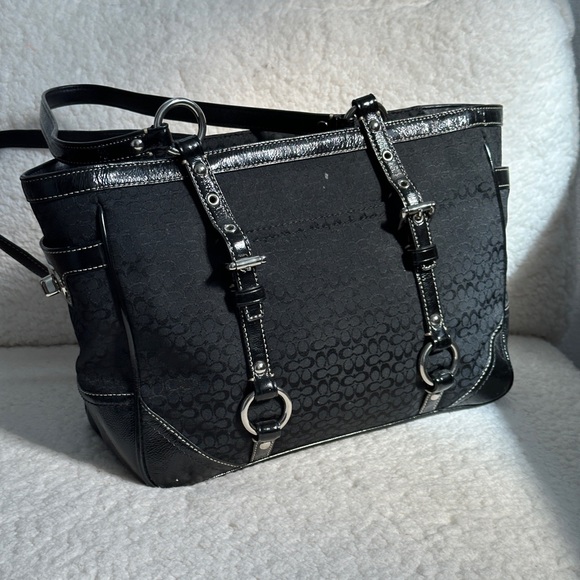 Coach Black Signature Shoulder Bag - Picture 1 of 7